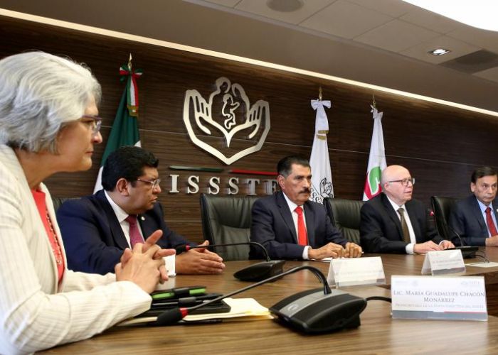 Florentino Castro, Director General del ISSSTE Foto: gob.mx