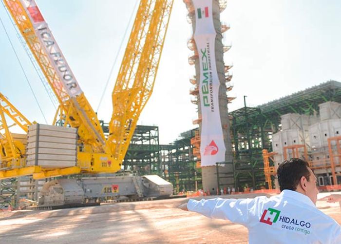 La administración de EPN decidió cancelar el proyecto de la refinería Bicentenario y mejor modernizar la antigua refinería de Tula, Hidalgo. Foto: Presidencia de la República.