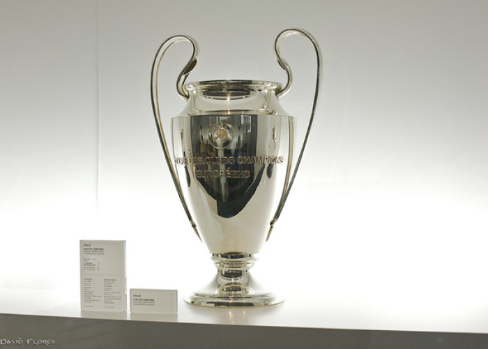 El trofeo de la Champions League no solo añade un título a las vitrinas, también hace ganar mucho dinero (Foto: flickr.com David Flores).