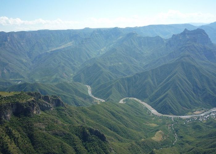 En México hay una gran cantidad de destinos naturales. En la imagen, las Barrancas del Cobre en Chihuahua (Foto: flickr Mihai).