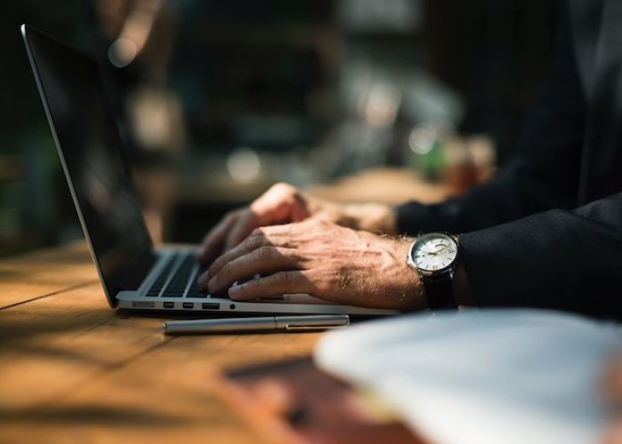 El 52% de los mayores de 60 años han intentado emprender un negocio propio.