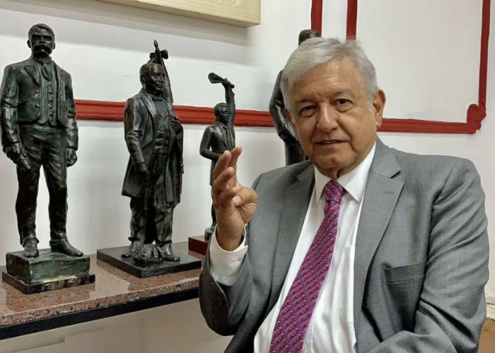 La administración de AMLO se ha pasado las últimas dos semanas intentando dar certidumbre a inversionistas y contratistas del NAIM (Foto: @lopezobrador_)