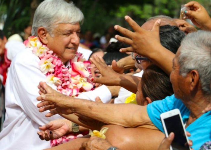 The Economist considera que AMLO tendrá tanto poder que no tiene excusas para fallar.