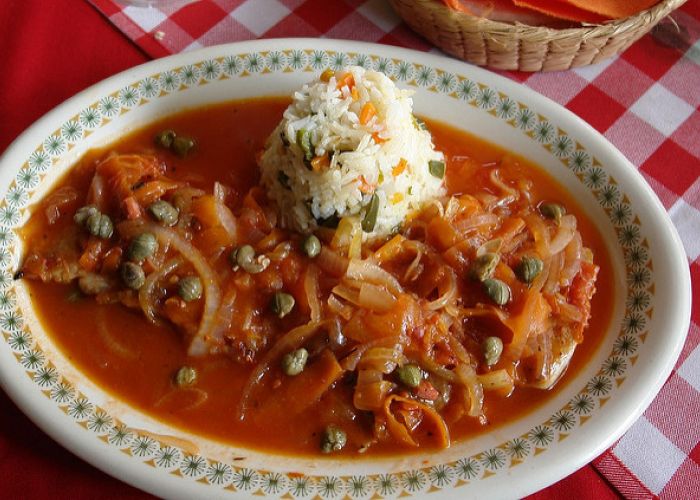 Atrévete a probar nuevos sabores hechos por la gente del lugar que visites, ya que en la diversidad se encuentra la esencia de nuestra cultura (Foto: flickr Jim Roger).