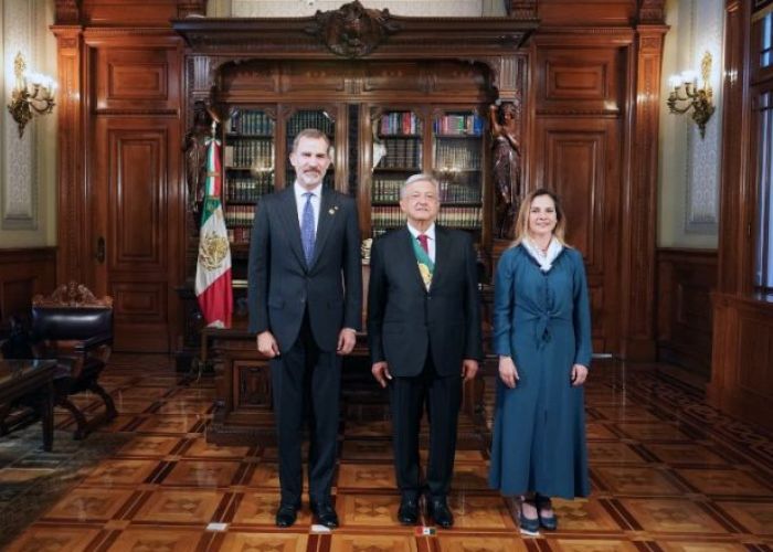 AMLO y Beatriz Gutierrez con el rey Felipe Vl de España. Foto: Oficina de prensa de AMLO.