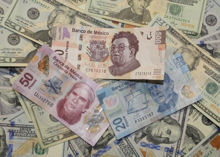 La cotización del dólar interbancario a 48 horas que presenta Banco de México cerró este viernes en 19.38 pesos por unidad a la venta.