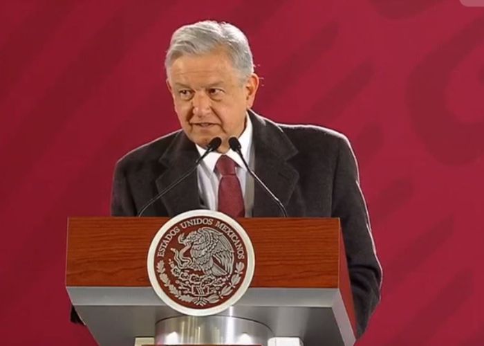 "Si yo gano 108 mil pesos mensuales, un especialista, alguien que tenga este matiz podría ganar 150, 160 mil, no más", comentó AMLO.