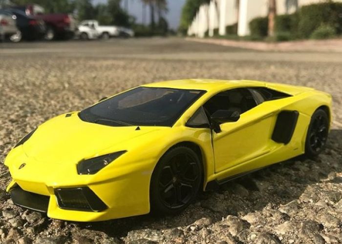 Réplica de un Lamborghini Aventador LP7004 amarillo (Foto: Instagram @maistotoys).