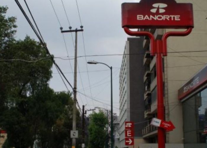 Banorte es una de las instituciones bancarias asignadas por AMLO para apoyar con su infraestructura la distribución de sus programas sociales.