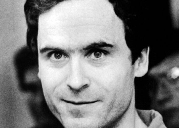 Fotografía del auténtico asesino en serie Ted Bundy.