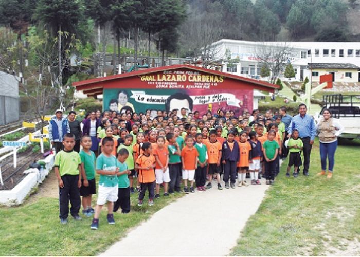 En la comunidad de Loma Bonita se logró que los estudiantes de primaria comieran 14 verduras y cero alimentos ultra procesados dentro de la escuela | Imagen FAO/Fernando Reyes