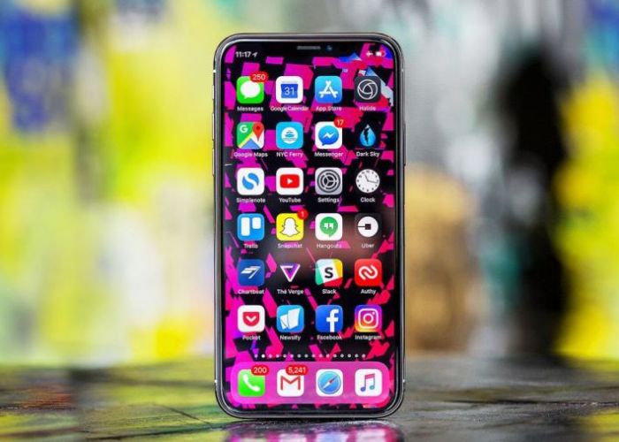 El iPhone usa pantalla OLED de Samsung desde 2017. (Foto: The Verge)