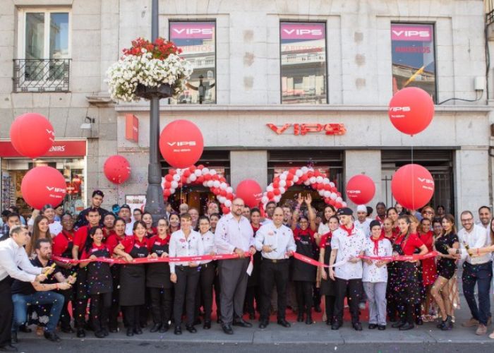 La inauguración de un establecimiento de Vips en la Puerta del Sol, en el centro de Madrid, en julio de 2018 (Imagen: Vips)