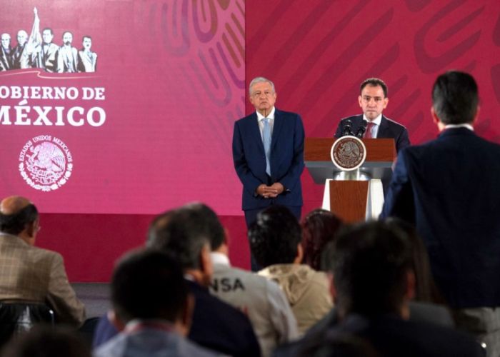 El secretario de Hacienda, Arturo Herrera, y el presidente López Obrador en conferencia de prensa en Palacio Nacional el 9 de septiembre (Foto: LopezObrador.org.mx)