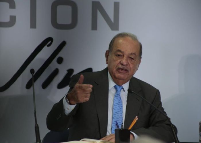 El empresario Carlos Slim en conferencia de prensa el 16 de Octubre de 2019 (Foto tomada de Twitter @RenatoFloresC)