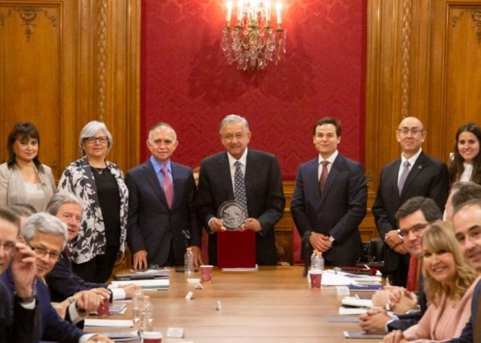El presidente Andrés Manuel López Obrador con Alfonso Romo a su izquierda en reunión con empresarios de NL el 10 julio pasado (Imagen: lopezobrador.org.mx)