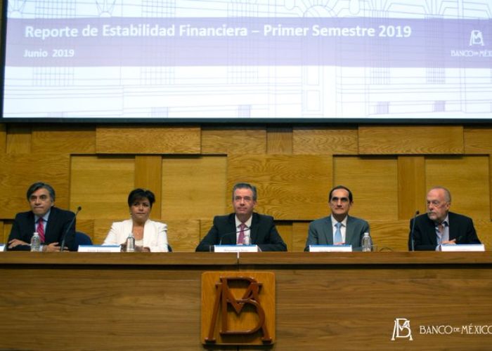 Junta de Gobierno del Banco de México en una presentación el año pasado.