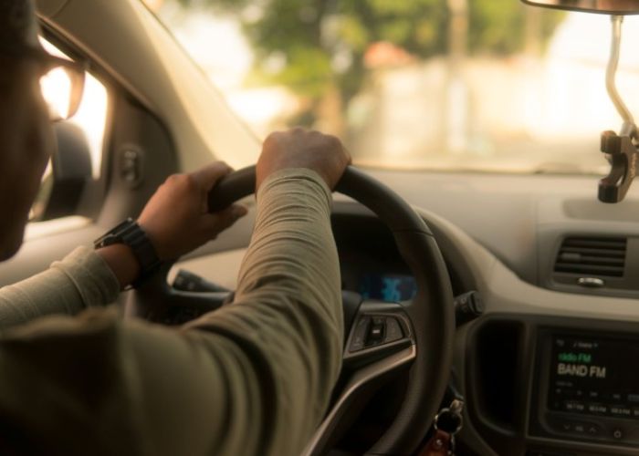 La Comisión de Servicios Públicos de California (CPUC, por sus siglas en inglés) –la agencia a cargo de regular las compañías de transporte de pasajeros– dictaminó que los conductores de transporte son empleados bajo la nueva ley estatal del trabajo.