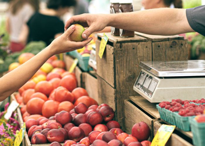 Las familias de menores ingresos destinan hasta el 50% de su gasto al consumo de alimentos en México, según la Encuesta Ingreso-Gasto de los Hogares que realiza Inegi.