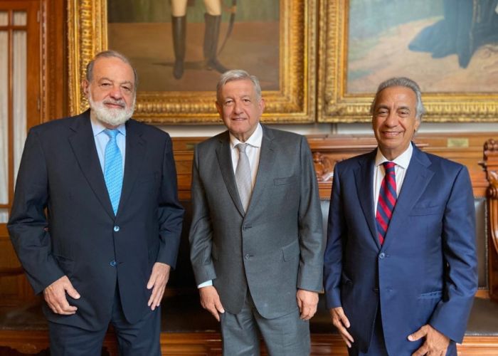 El presidente López Obrador con los empresarios Carlos Slim y Miguel Rincón en una reunión en Palacio Nacional el 18 de septiembre (Foto: lopezobrador.org.mx)