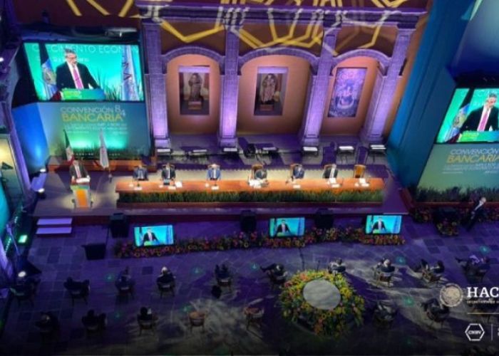 Juan Pablo Graf, presidente de la CNBV, durante la inauguración de la reunión anual de los banqueros de México (Foto: SHCP)