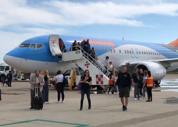 Turistas canadienses arribando a Acapulco en vuelo desde Toronto en 2019 (Foto: Gobierno de Guerrero)