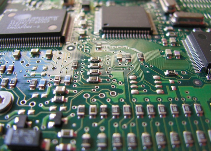 Los transistores más pequeños actualmente, con disponibilidad comercial en smartphones, se encuentran entre 7 y 5 nm.