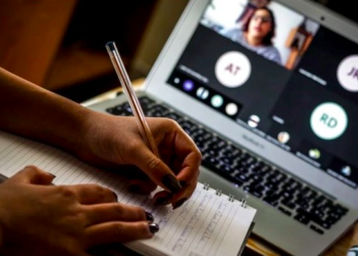 Los estudiantes consideran que los profesores aún no están capacitados para las clases en línea.