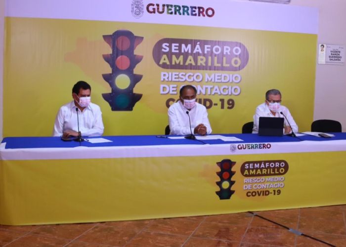 El gobernador de Guerrero, Héctor Astudillo, en conferencia de prensa sobre la situación de la pandemia en el estado el 1 de marzo (Foto: Gobierno de Guerrero)