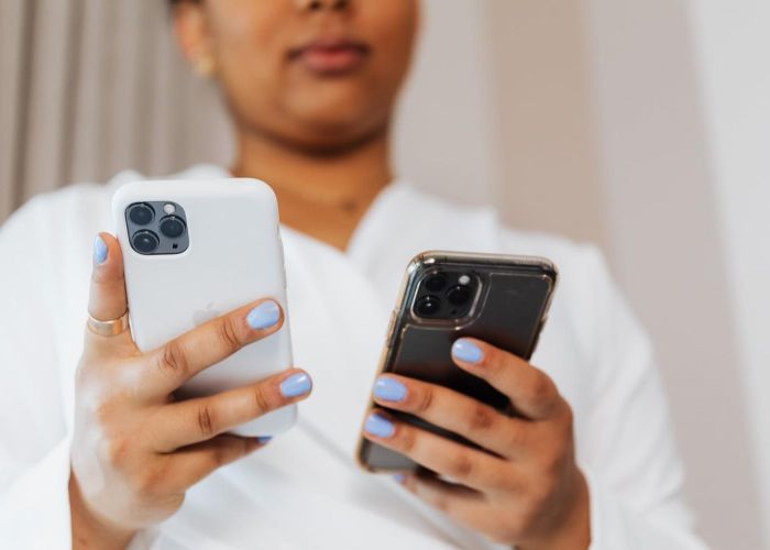 La reactivación de la movilidad propicia la adquisición de planes de telefonía móvil.