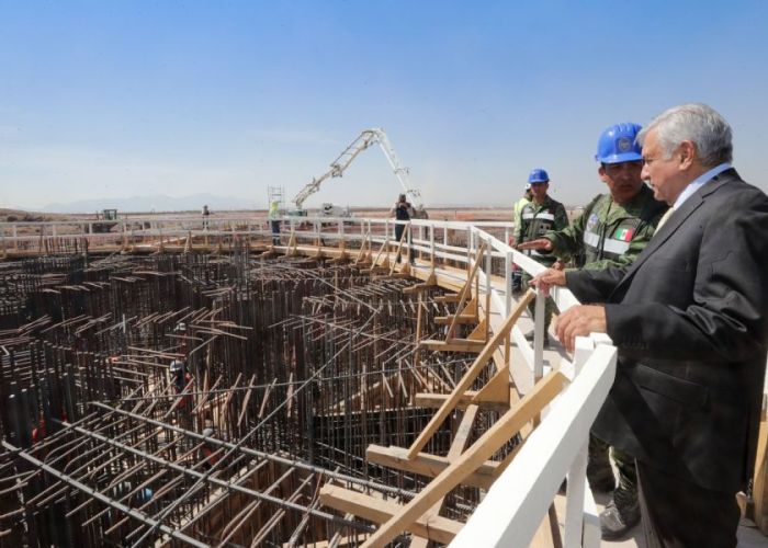 El presidente López Obrador en gira de supervisión de la construcción del aeropuerto de Santa Lucía el 10 de febrero de 2020 (Foto: lopezobrador.org.mx)