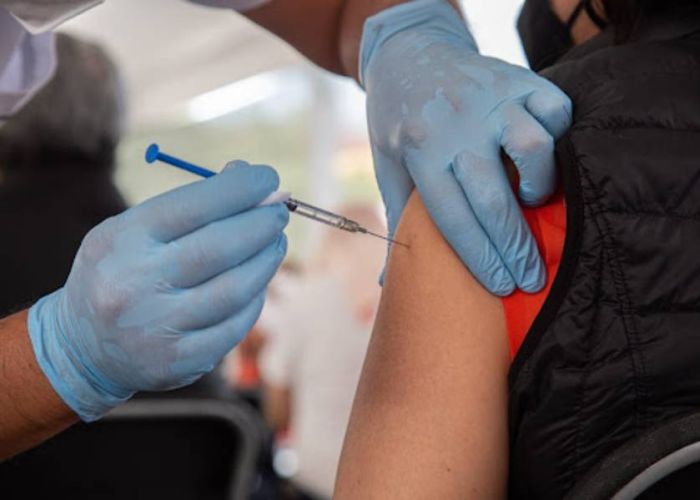 La vacunación en México avanza; sin embargo, también aumentan los contagios y hospitalizaciones.  