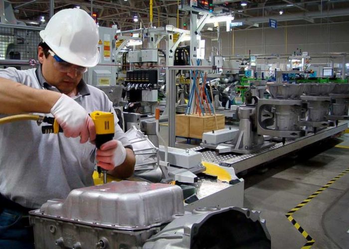 Las manufacturas generan alrededor de 9.5 millones de empleos en el país (Foto: Gobierno de México)
