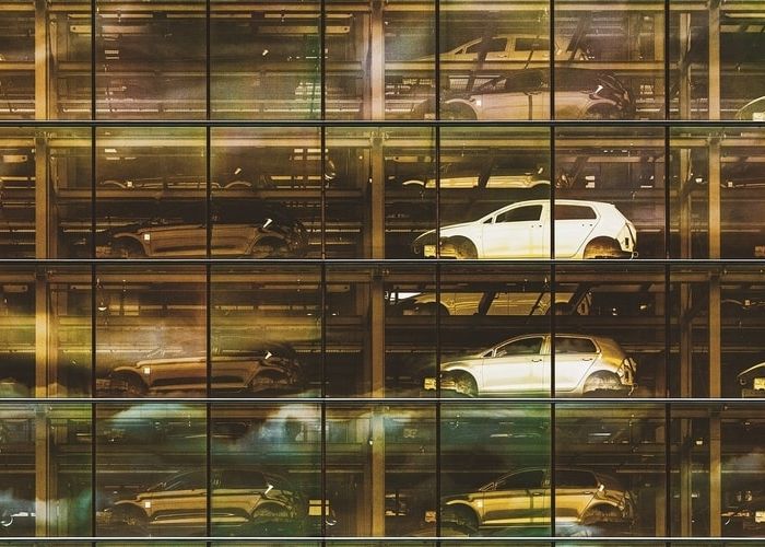 La industria automotriz ha sido de las más afectadas a nivel global por la escasez de semiconductores (Foto: Pixabay)