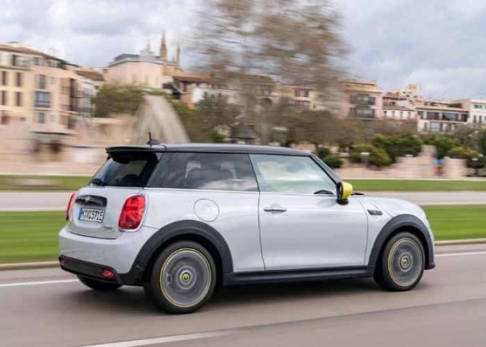 El MINI Cooper, el primer vehículo completamente eléctrico en comercializarse dentro del país por parte de Mini Cooper. (Foto: MINI)