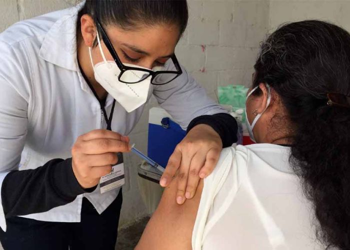 Refuerzo de vacuna contra Covid-19 se aplicará "pronto" en México: AMLO