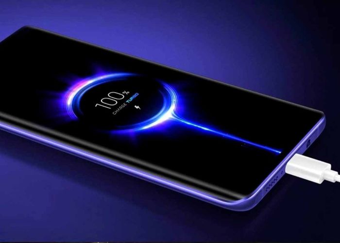 Xiaomi también presentó un sistema de carga de 200W HyperCharge hace unos meses