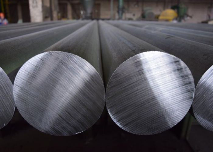 Barras de aluminio, uno de los metales más presionados por la guerra. (Foto: Pixabay)