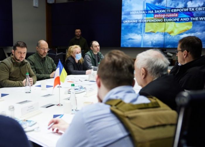 El presidente de Ucrania, Volodymyr Zelenskyy, en reunión con los jefes de gobierno de Polonia, República Checa y Eslovenia el martes 15 en Kiev (Foto: president.gov.ua)