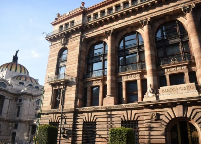 Edificio principal del Banco de México sobre la calle 5 de Mayo en el centro de la Ciudad de México (Foto: Arena Pública)