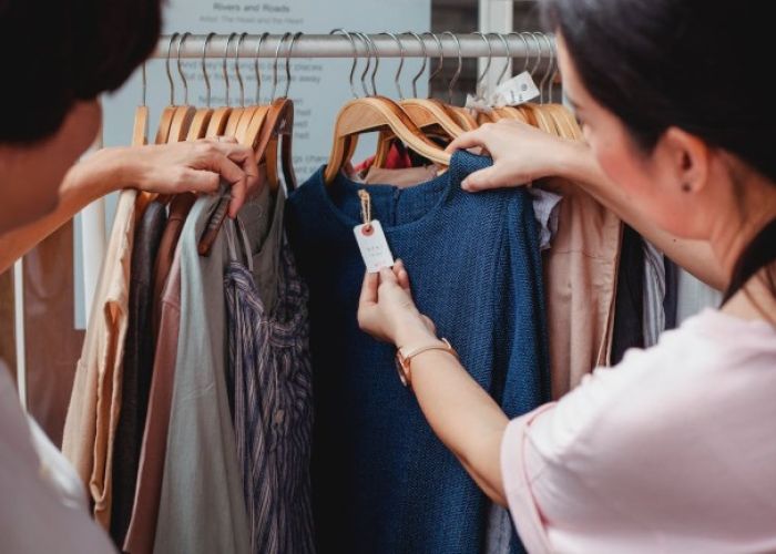 La intenciones de compra de ropa y calzado disminuyeron antes el histórico encarecimiento de estos bienes. (Foto: Pexels)