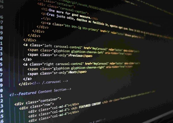 La exposición publica del código fuente podría poner en una situación vulnerable a la red social. (Imagen: Pexels)