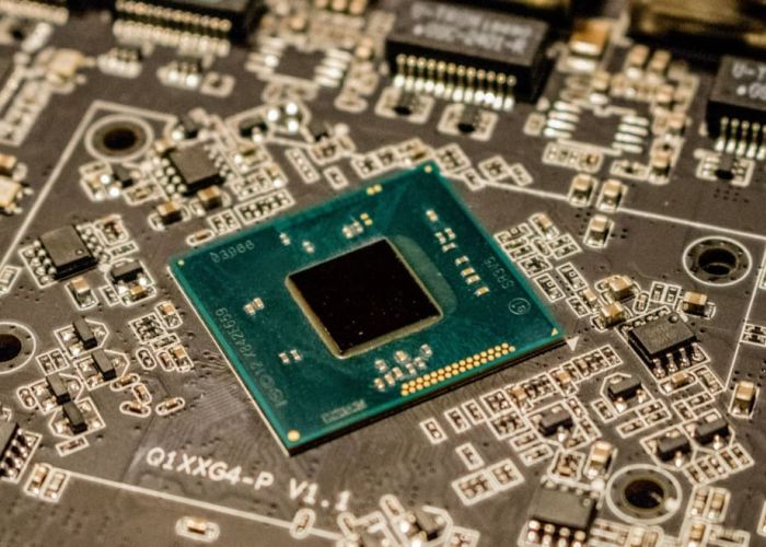 Nvidia sigue siendo una de las empresas pioneras en Inteligencia Artificial, pues en su año fiscal 2023, los ingresos de Nvidia ascendieron a 27 mil millones de dólares estadounidenses. (Imagen: Pexels)