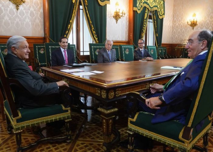 El presidente Andrés Manuel López Obrador y el presidente de Iberdrola, José Sánchez Galán, en el anuncio de la operación el 4 de abril pasado (Foto: lopezobrador.org.mx)