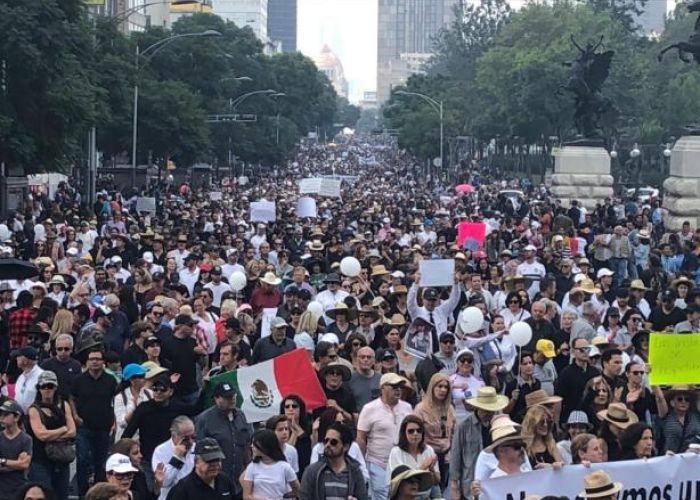 La marcha a favor de la construcción del aeropuerto en Texcoco se realizó el domingo 11 de noviembre