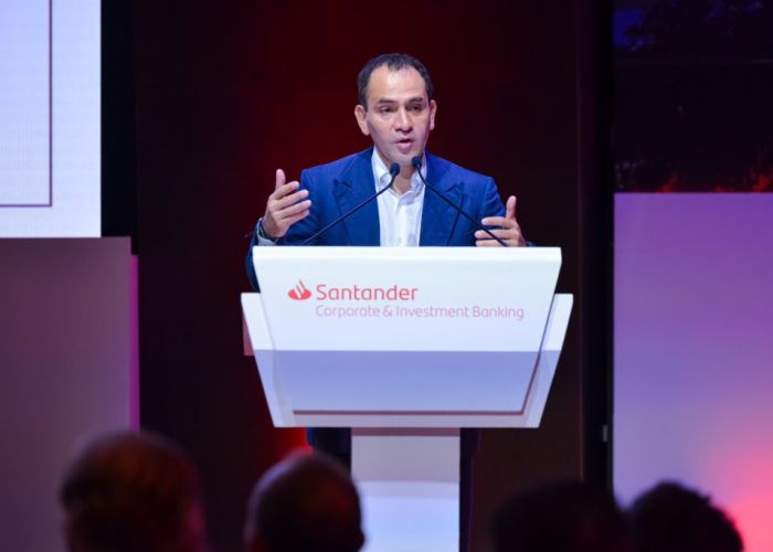 El secretario de Hacienda, Arturo Herrera, en una intervención el 16 de enero pasado durante un evento del Banco Santander; uno de los bancos de inversión colíderes de la colocación reciente de la oferta pública de bonos mexicanos. (Foto: Twitter)