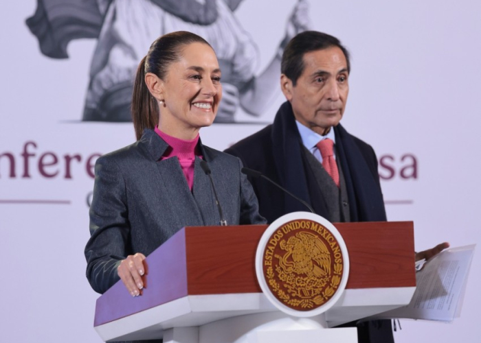 Ramírez de la O con la presidenta Claudia Sheinbaum.