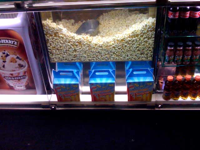 Precios de palomitas en el cine ayudan a tener entradas baratas, asegura presidente de Cinépolis. Foto: Sgustin78 / algunos derechos reservados.  