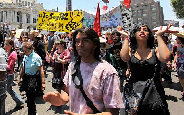 A pesar del movimiento #YoSoy132 el voto millennial registró los niveles más bajos en 2012. Foto: LaRobinJud