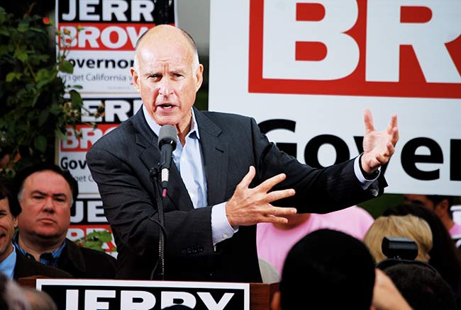 Jerry Brown ha permanecido en silencio ante la militarización de la frontera (Foto: Bob Tilden)